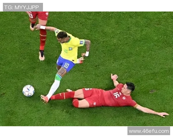 足球明星的精彩瞬间与赛场背后的故事分享